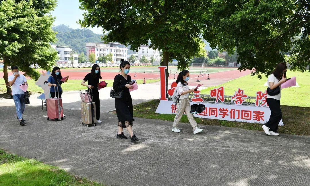 福建校车车祸最新消息,福建校车车祸最新消息，事故进展与反思